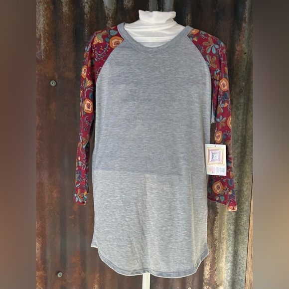 LuLaRoe Tops - ❤️NWT-LuLaRoe Randy top -Gray body with Floral Raglan Sleeves-size small